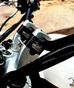 Handlebar Riser for Royal Enfield Super Meteor 650 - Aluminum - Black